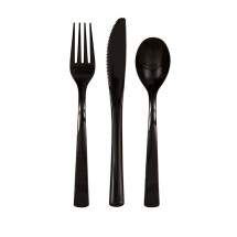 18 cubiertos de plástico color negro