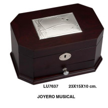 Caja joyero musical de madera LU7637