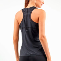 Camiseta deportiva Gisela de tirantes y espalda mariposa