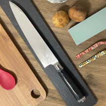 Cuchillo Gyuto Katana Saya 20cm - Acero Damasco VG-10 67 Cap...