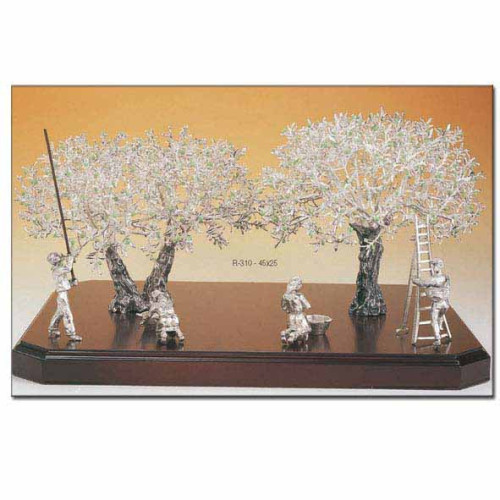 Dos olivos &aacute;rbol plateado con aceituneras y vareador decoraci&oacute;n 45x25