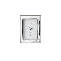 Marco reloj de boda con alianzas de boda