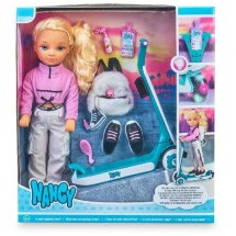 Nancy un dia en con mi Patinete