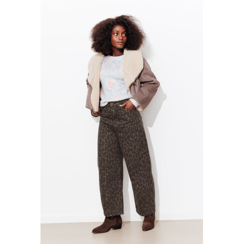Pantal&oacute;n barrel leopardo