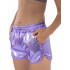 Pantal&oacute;n corto metalizado violeta para mujer