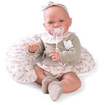 Recien nacida lua con cojin de lactancia